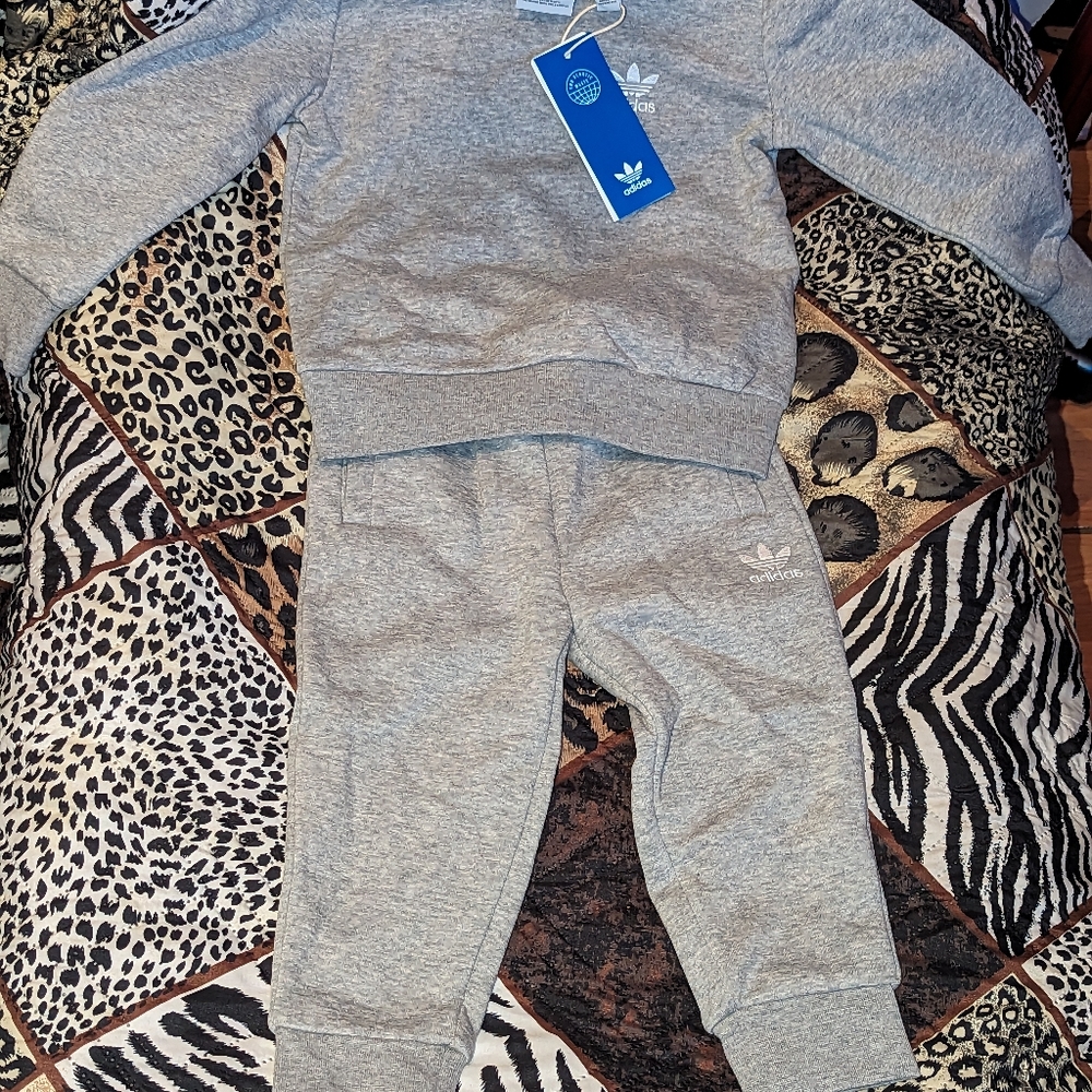 Adidas Originals "ADICOLOR" Hoodie Set Size 2T